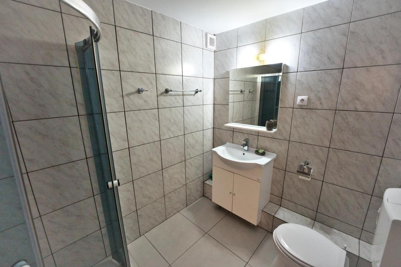 Vila Victoria Râmnicu Vâlcea Esterno foto