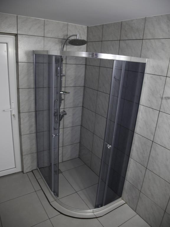 Vila Victoria Râmnicu Vâlcea Esterno foto